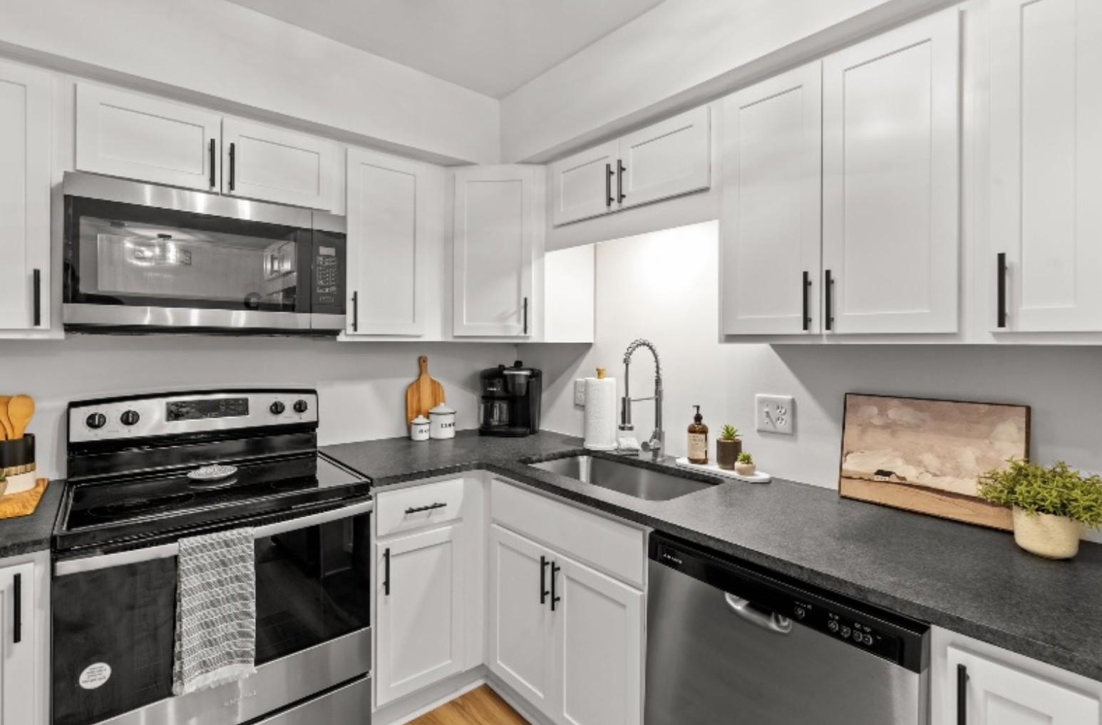608 Mcpherson Ct, S Nashville TN 37221