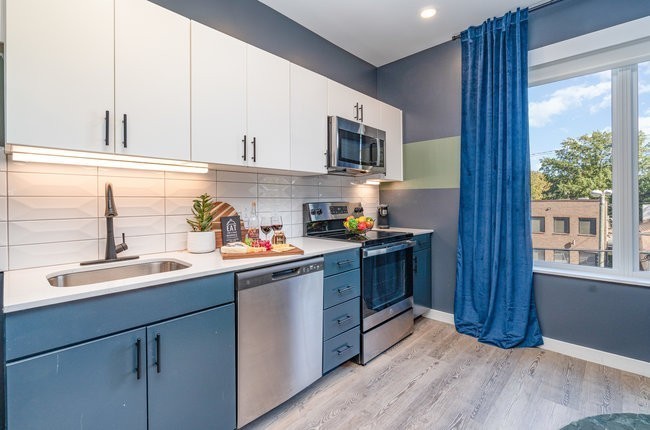 50 Music Sq, W Nashville TN 37203