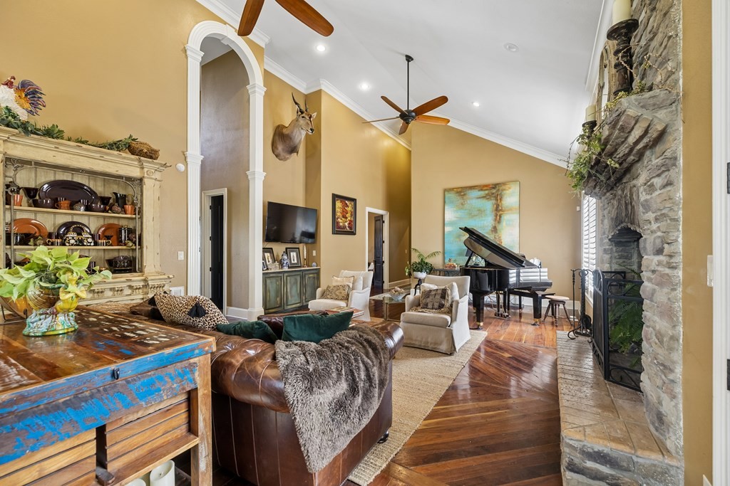 3631 Louisville Road Louisville TN 37777