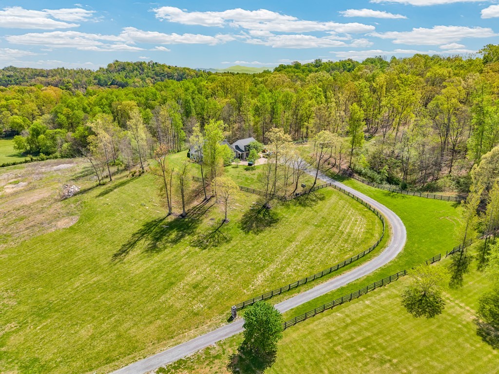 3631 Louisville Road Louisville TN 37777