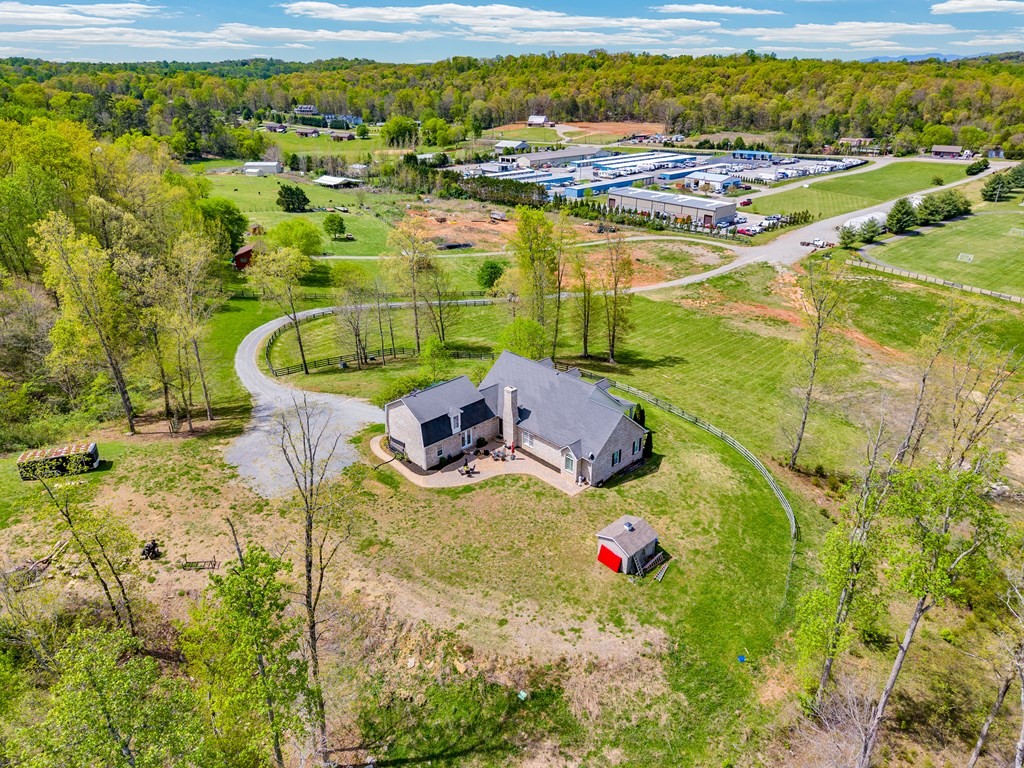 3631 Louisville Road Louisville TN 37777
