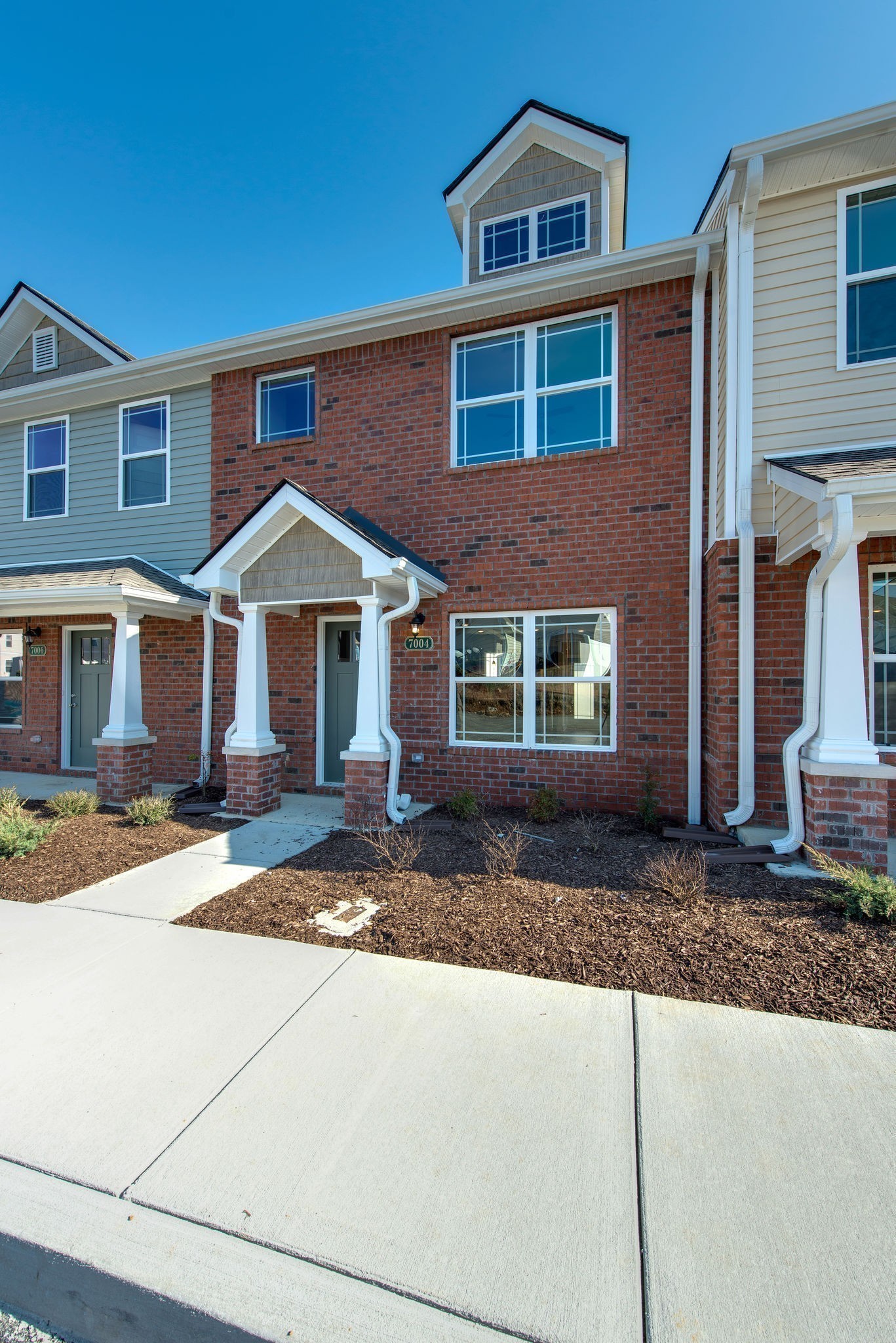 2003 Blossom Run Spring Hill TN 37174