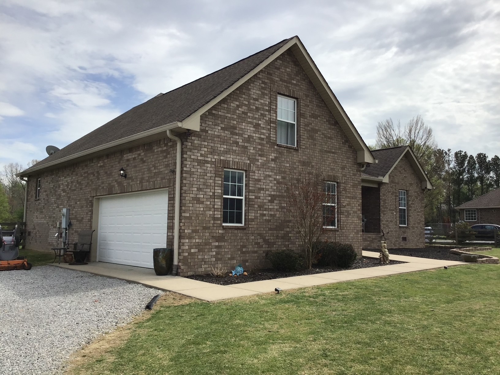 8960 New Chapel Road Springfield TN 37172