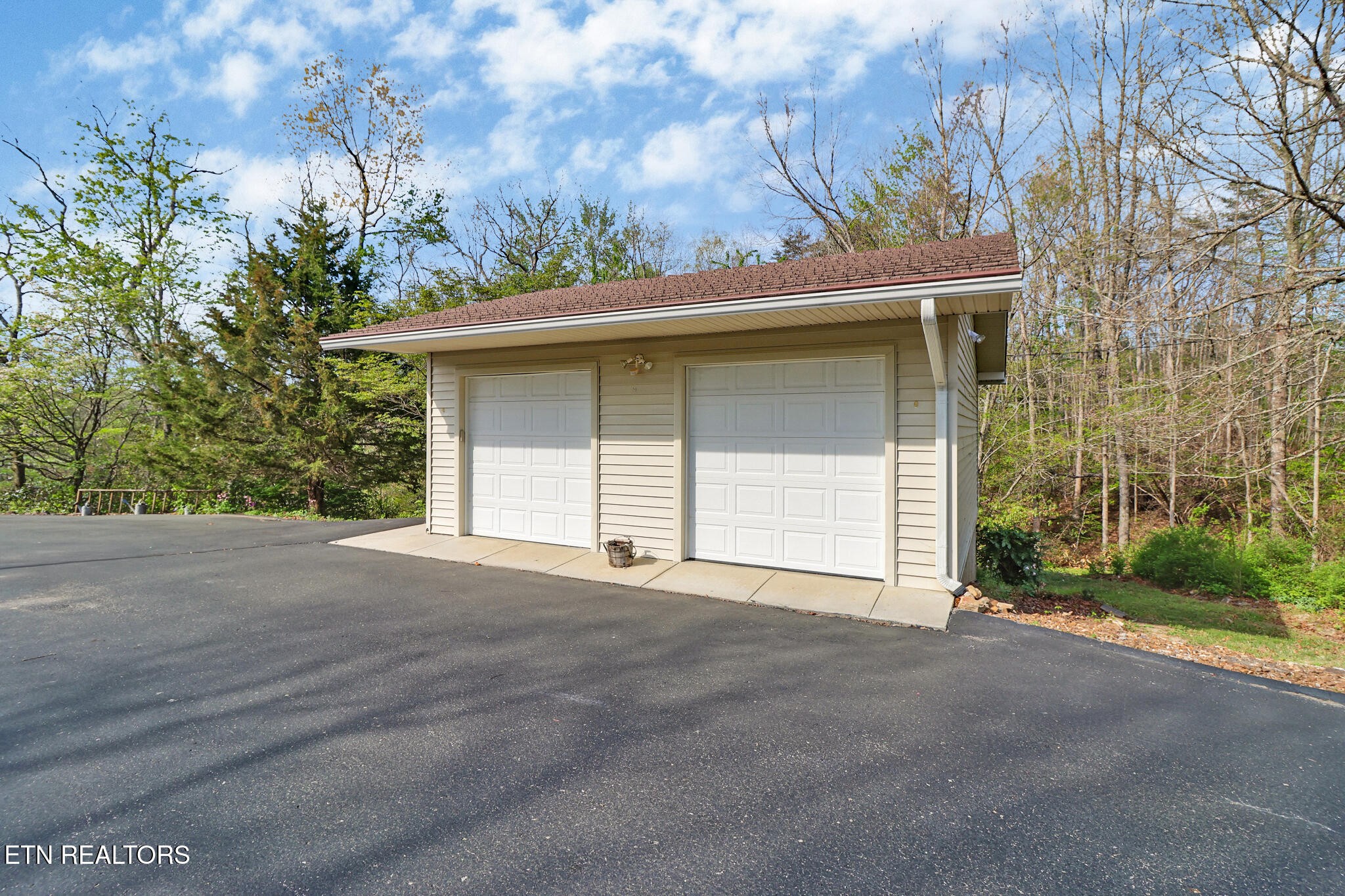 272 N Lake Trail Monterey TN 38574