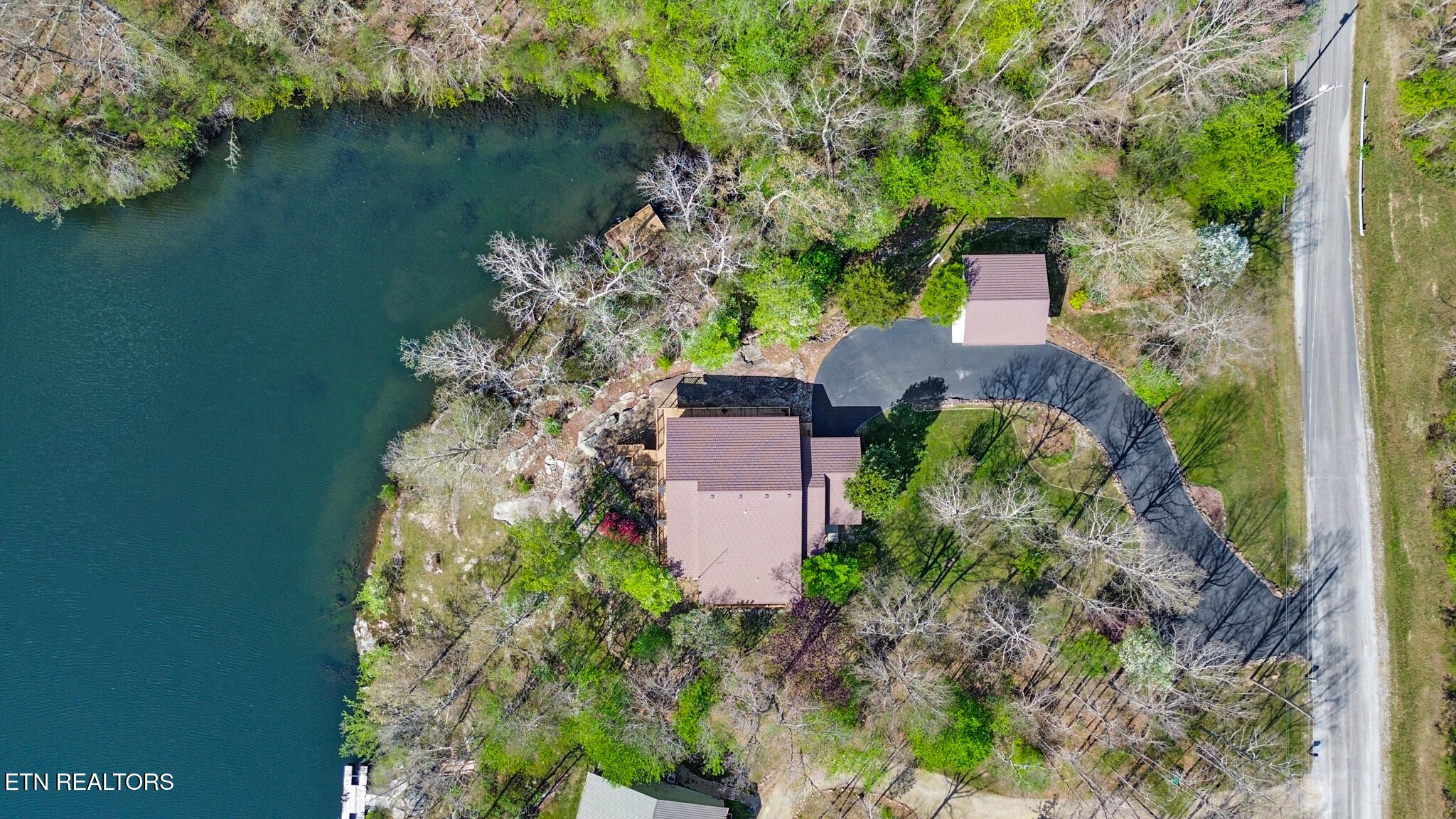 272 N Lake Trail Monterey TN 38574