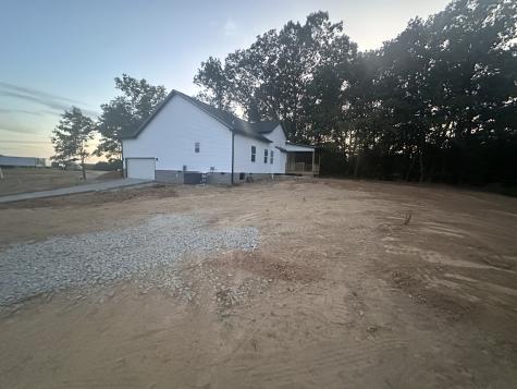 5516 Caledonia Road Cadiz KY 42211
