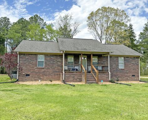 1645 Peace Chapel Road Decaturville TN 38329