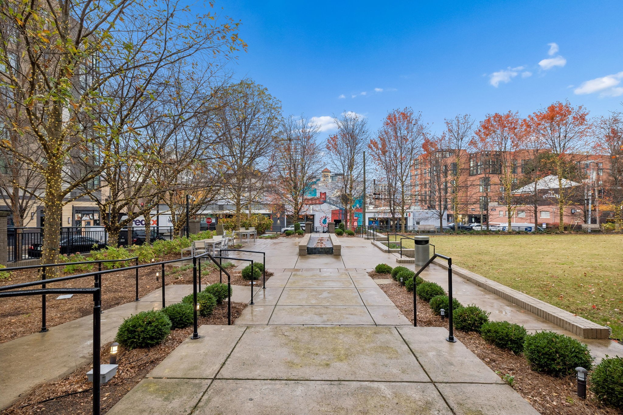900 20th Ave, S Nashville TN 37212