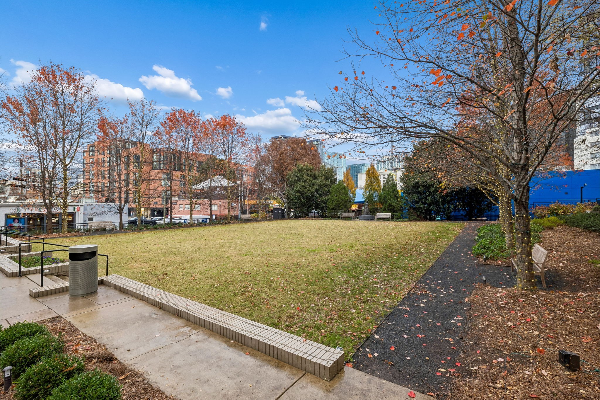 900 20th Ave, S Nashville TN 37212