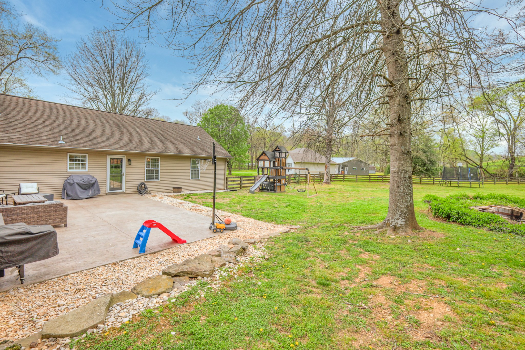 1100 Theta Pike Columbia TN 38401