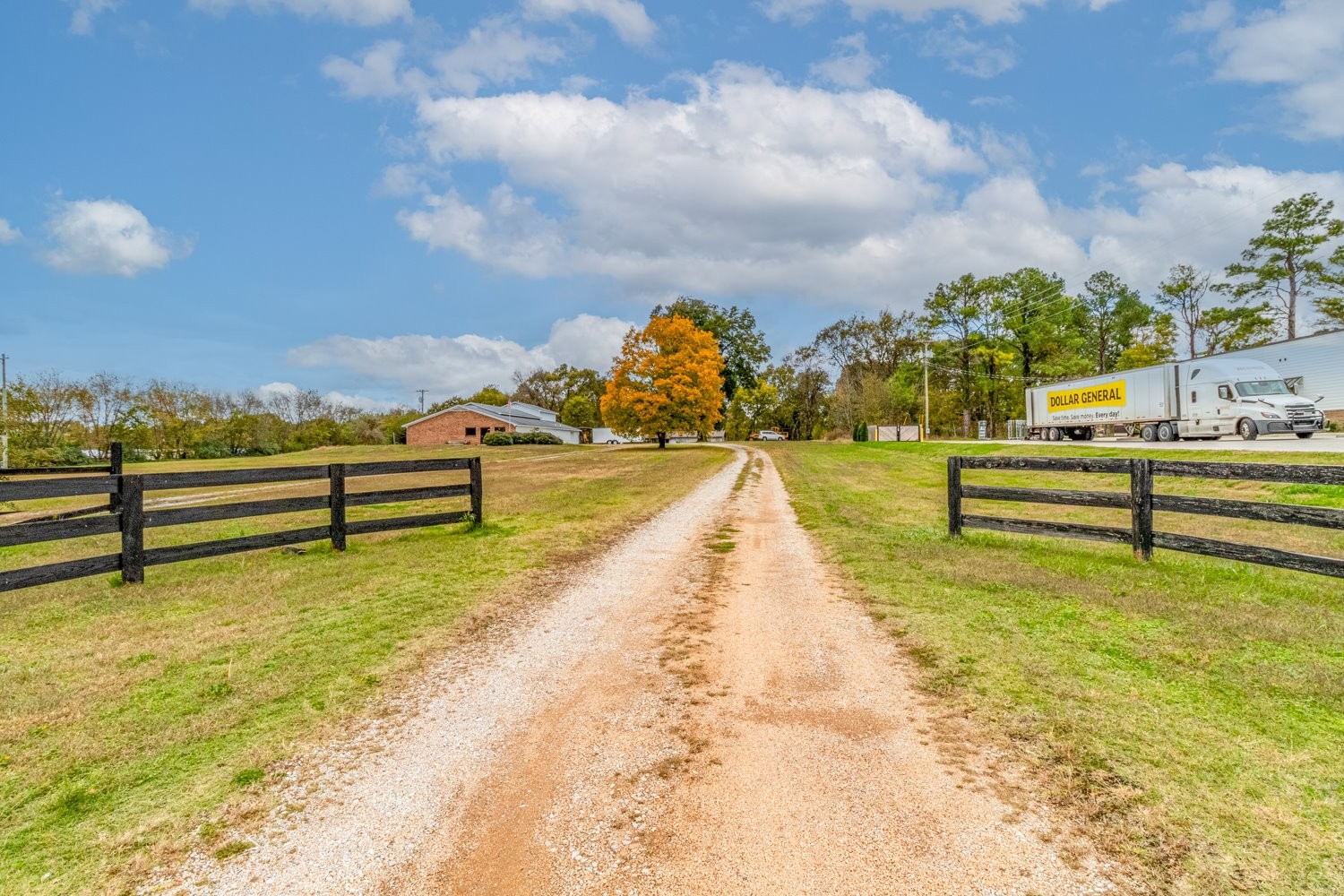 1725 N Main Street Columbia TN 38401