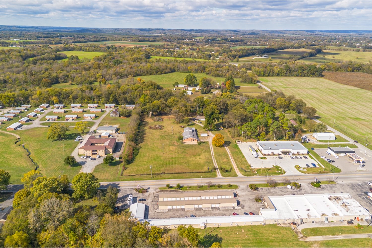 1725 N Main Street Columbia TN 38401