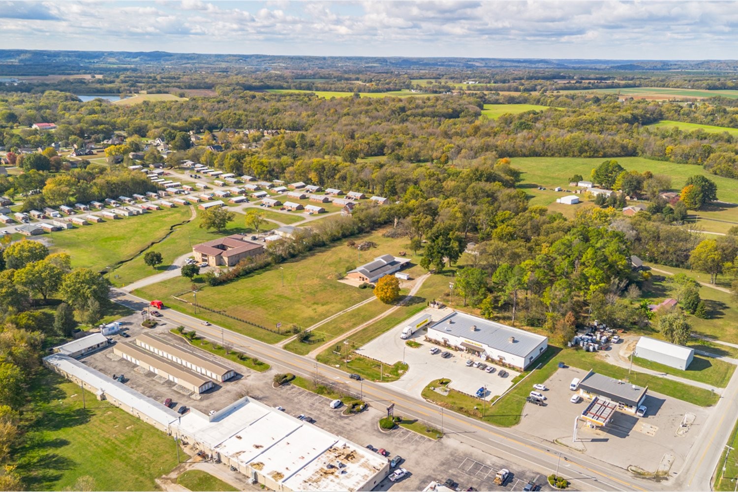 1725 N Main Street Columbia TN 38401