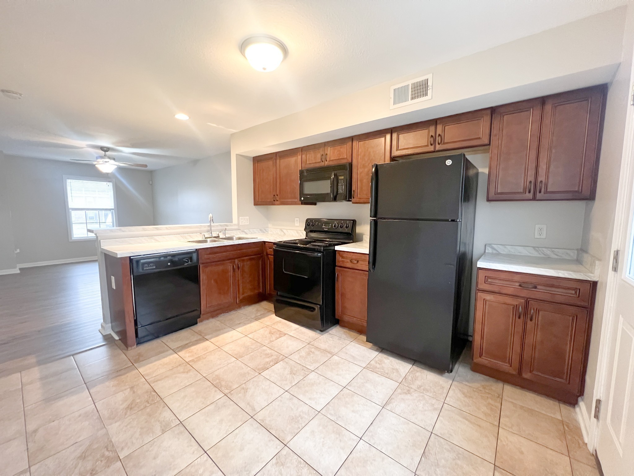 785 Cherrybark Lane Clarksville TN 37040