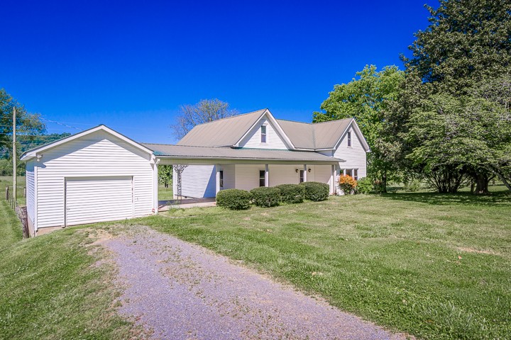 2564 Free State Road Gainesboro TN 38562