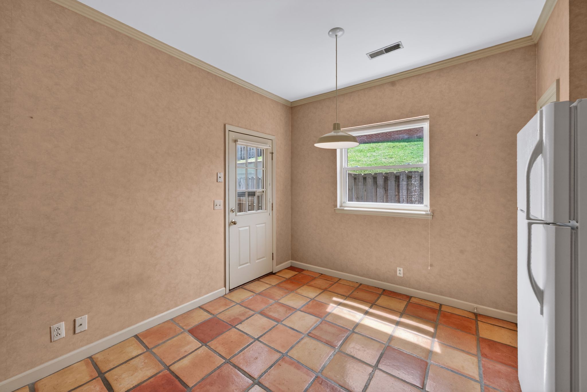 2041 Union Place Columbia TN 38401