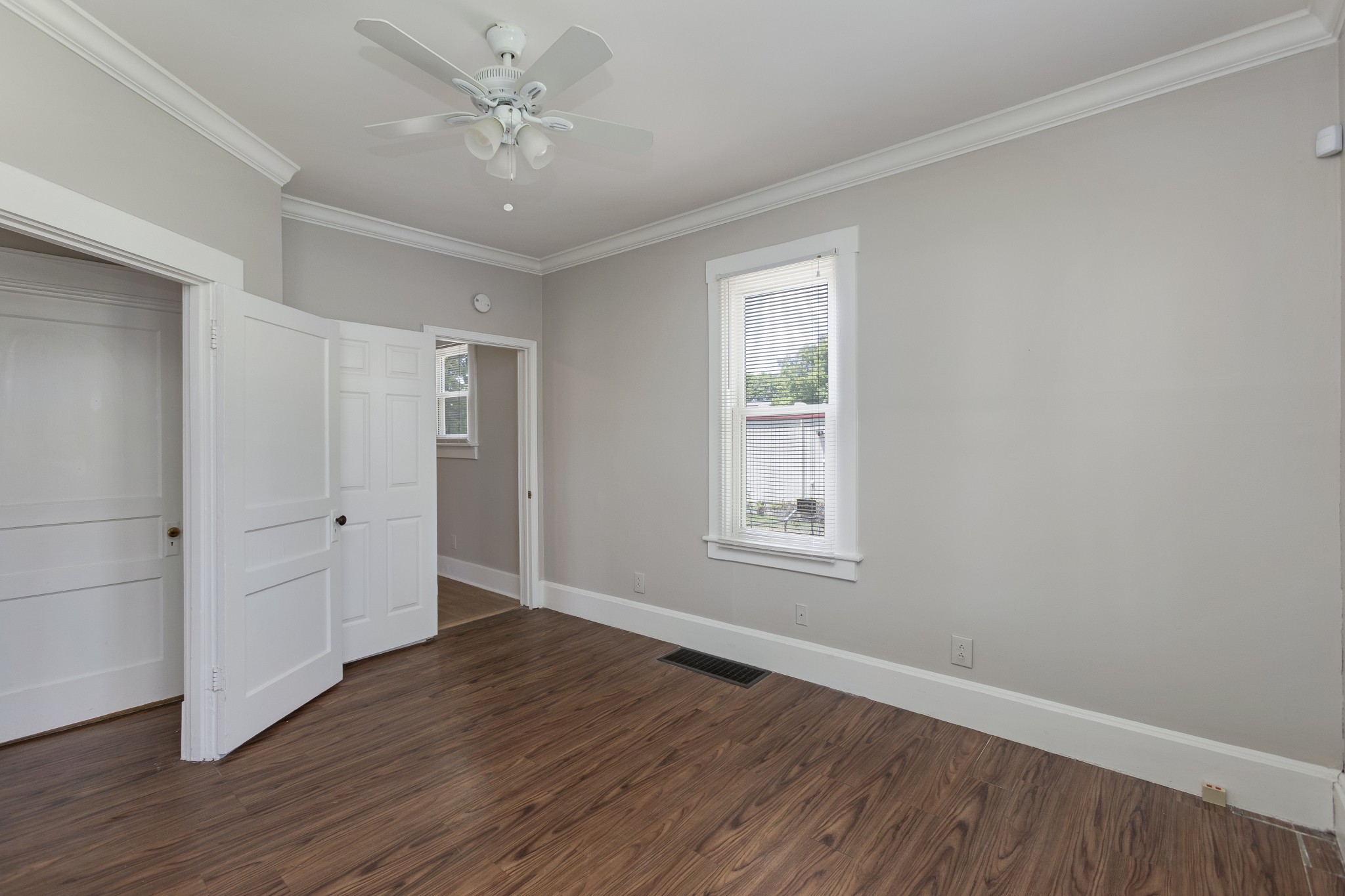 2423 Eugenia Avenue Nashville TN 37211