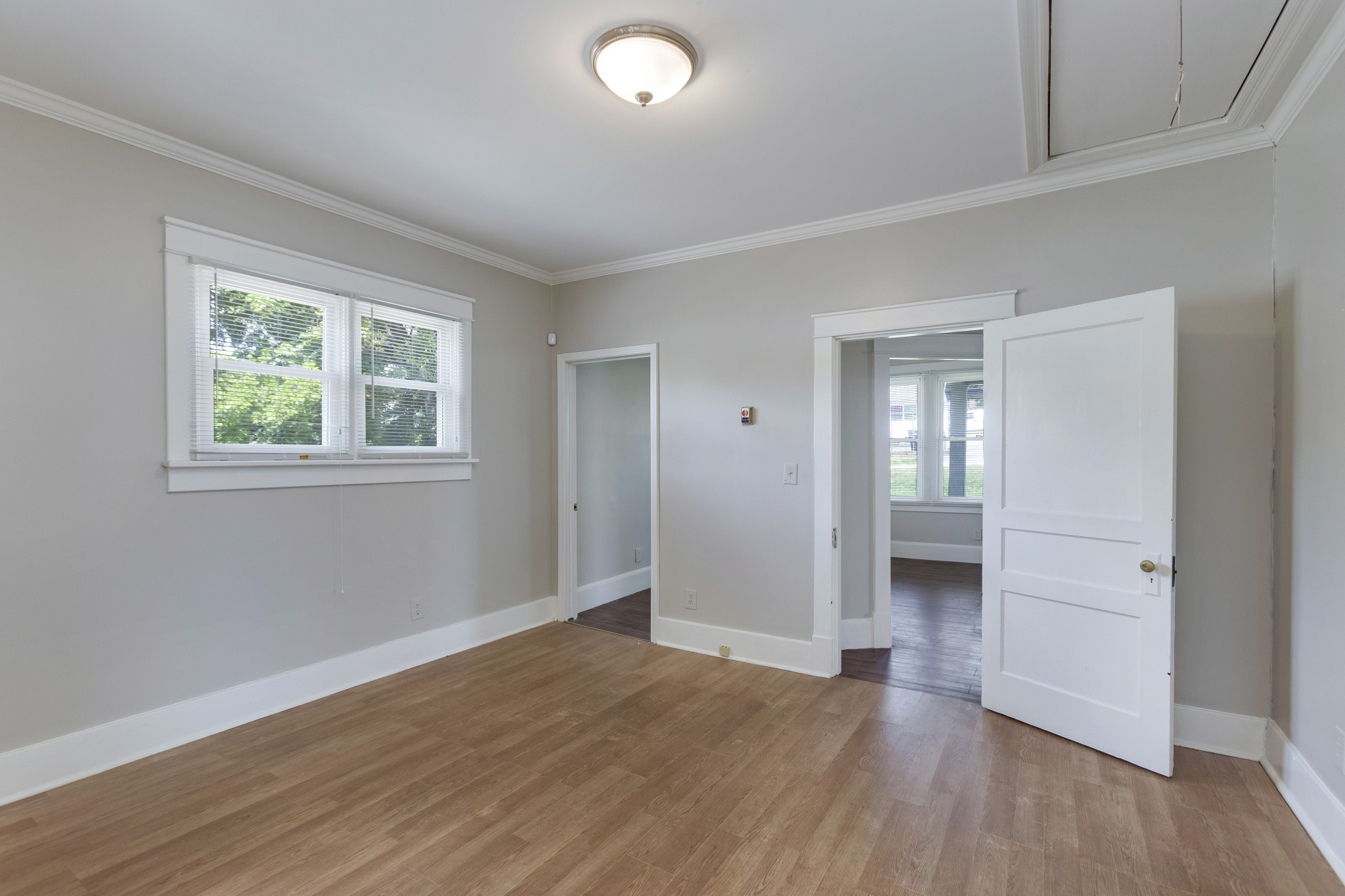 2423 Eugenia Avenue Nashville TN 37211