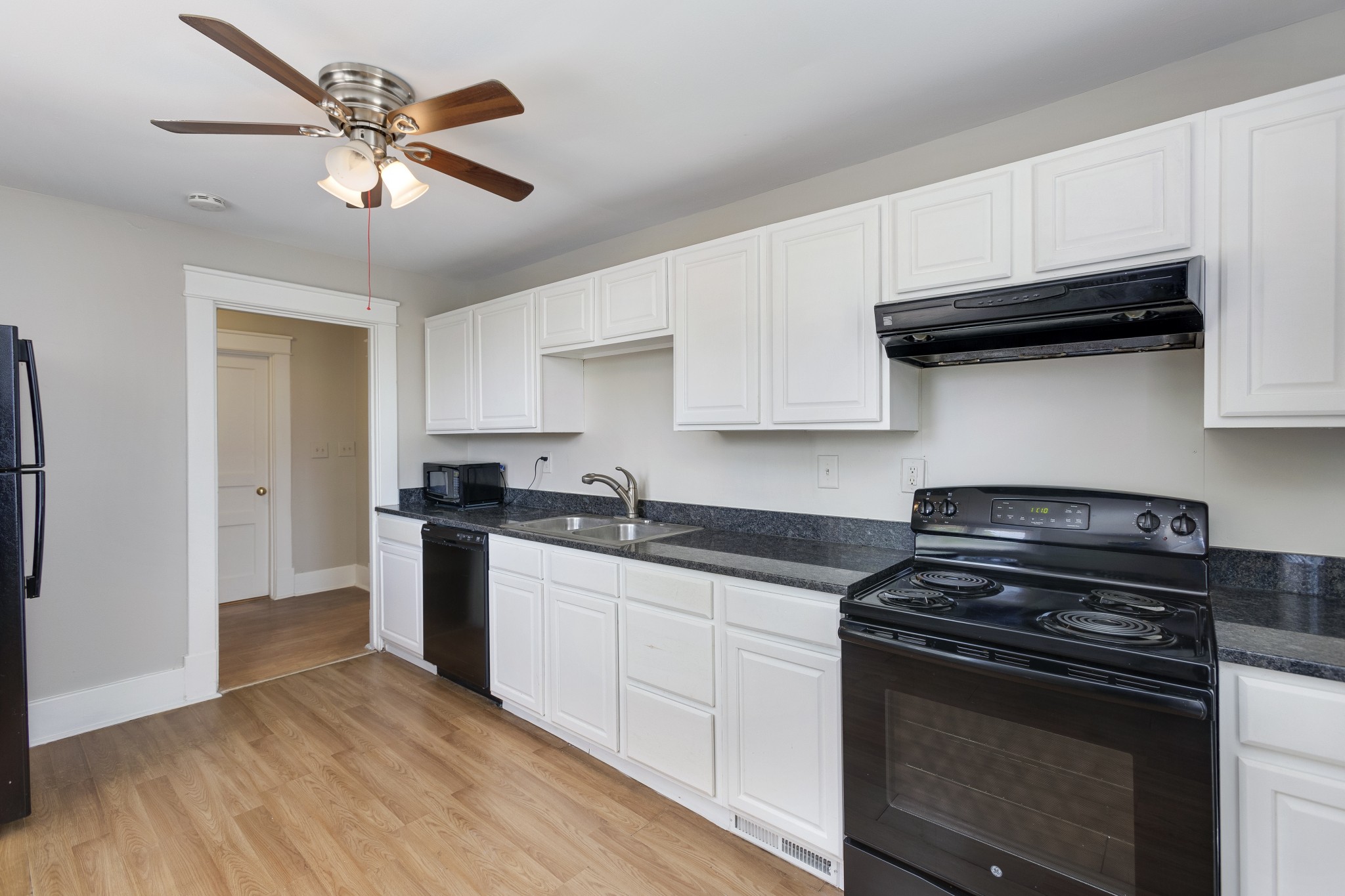 2423 Eugenia Avenue Nashville TN 37211