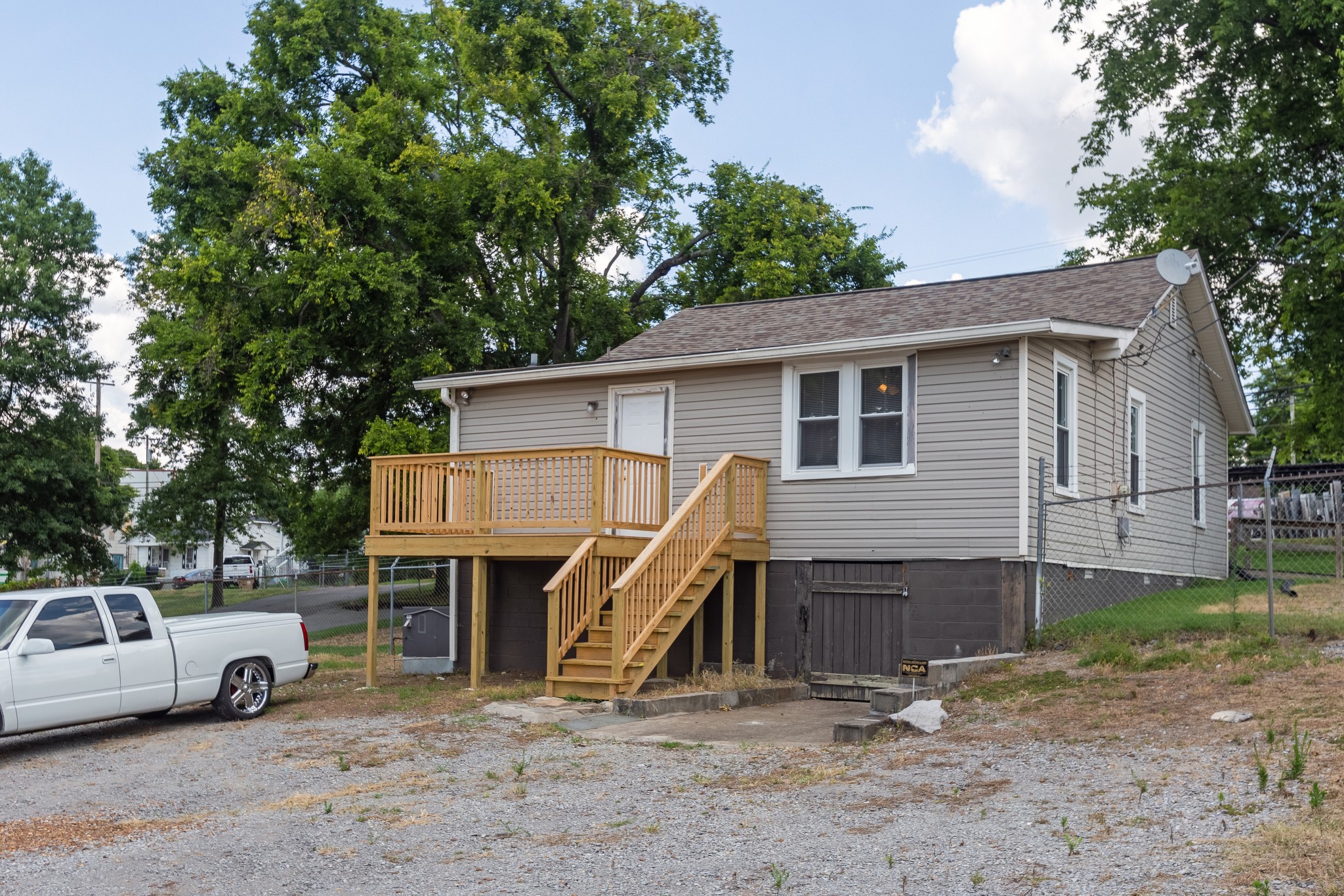 2423 Eugenia Avenue Nashville TN 37211