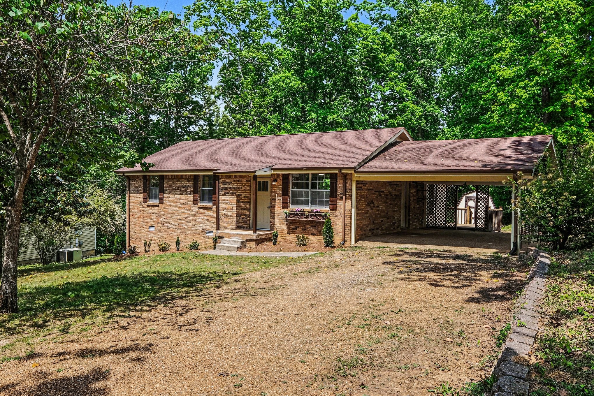 160 N Poole Street Ashland City TN 37015