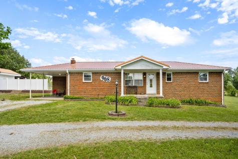 968 Old Nashville Highway Mc Ewen TN 37101