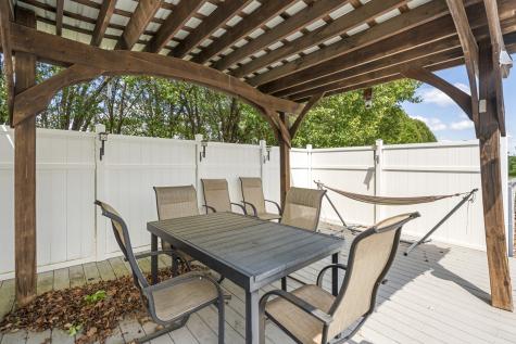 968 Old Nashville Highway Mc Ewen TN 37101