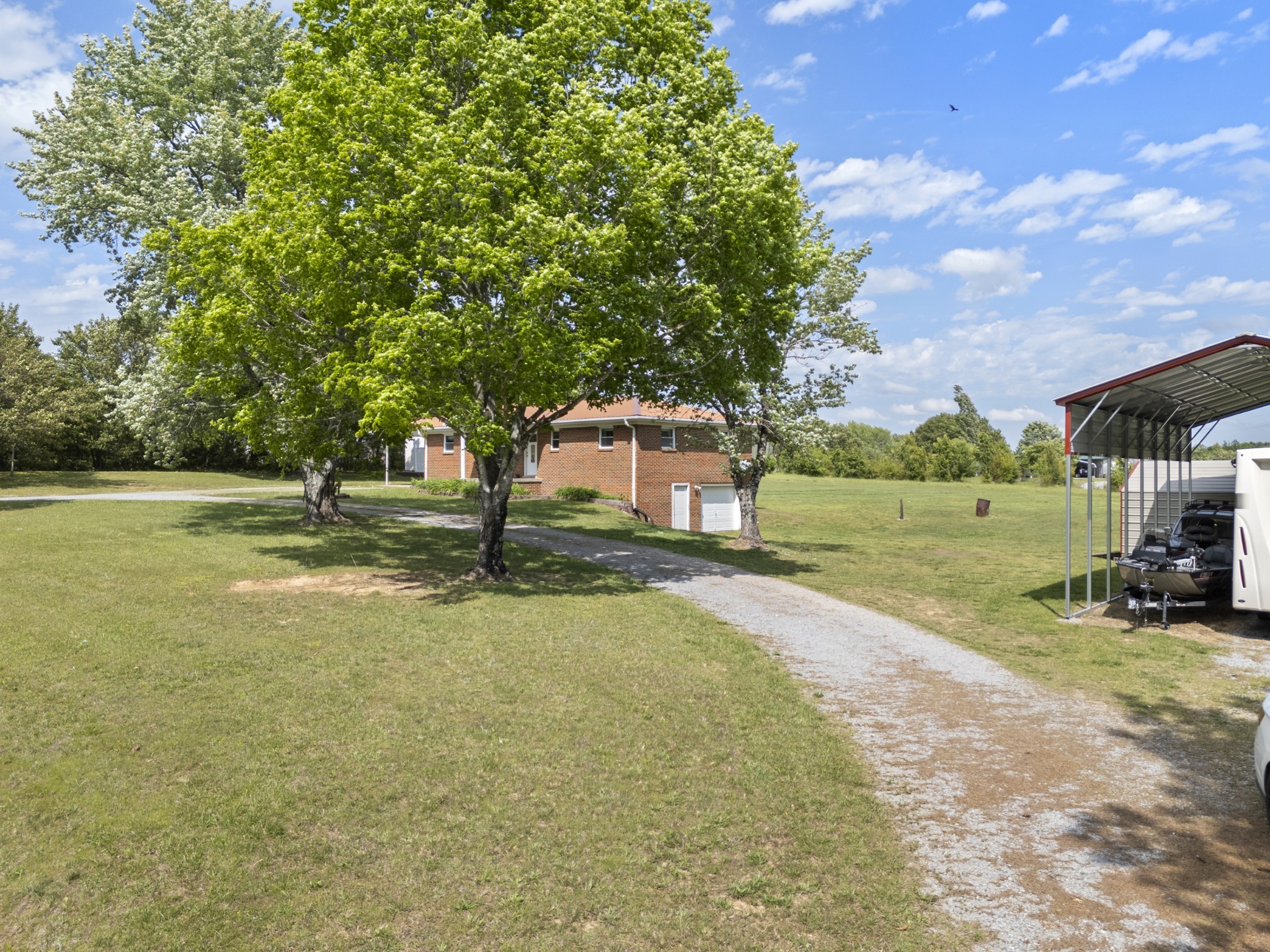 968 Old Nashville Highway Mc Ewen TN 37101