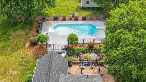 3146 Old Greenbrier Pike Greenbrier TN 37073