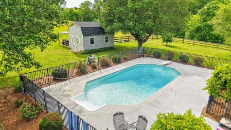 3146 Old Greenbrier Pike Greenbrier TN 37073