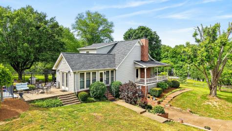 3146 Old Greenbrier Pike Greenbrier TN 37073