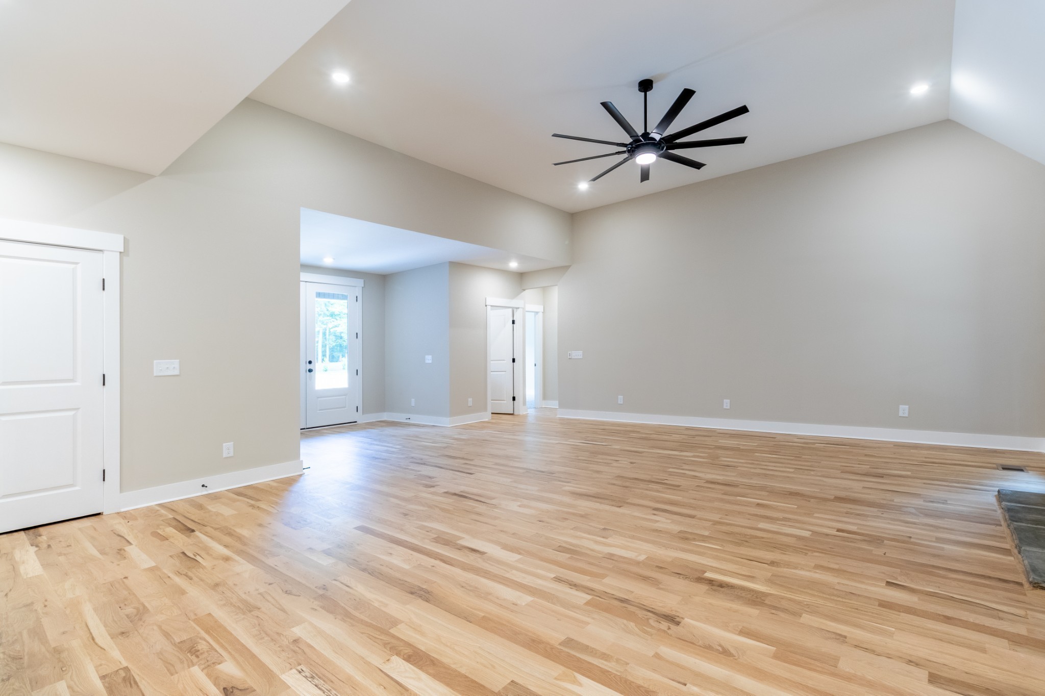 1191 Hangar Road Springfield TN 37172