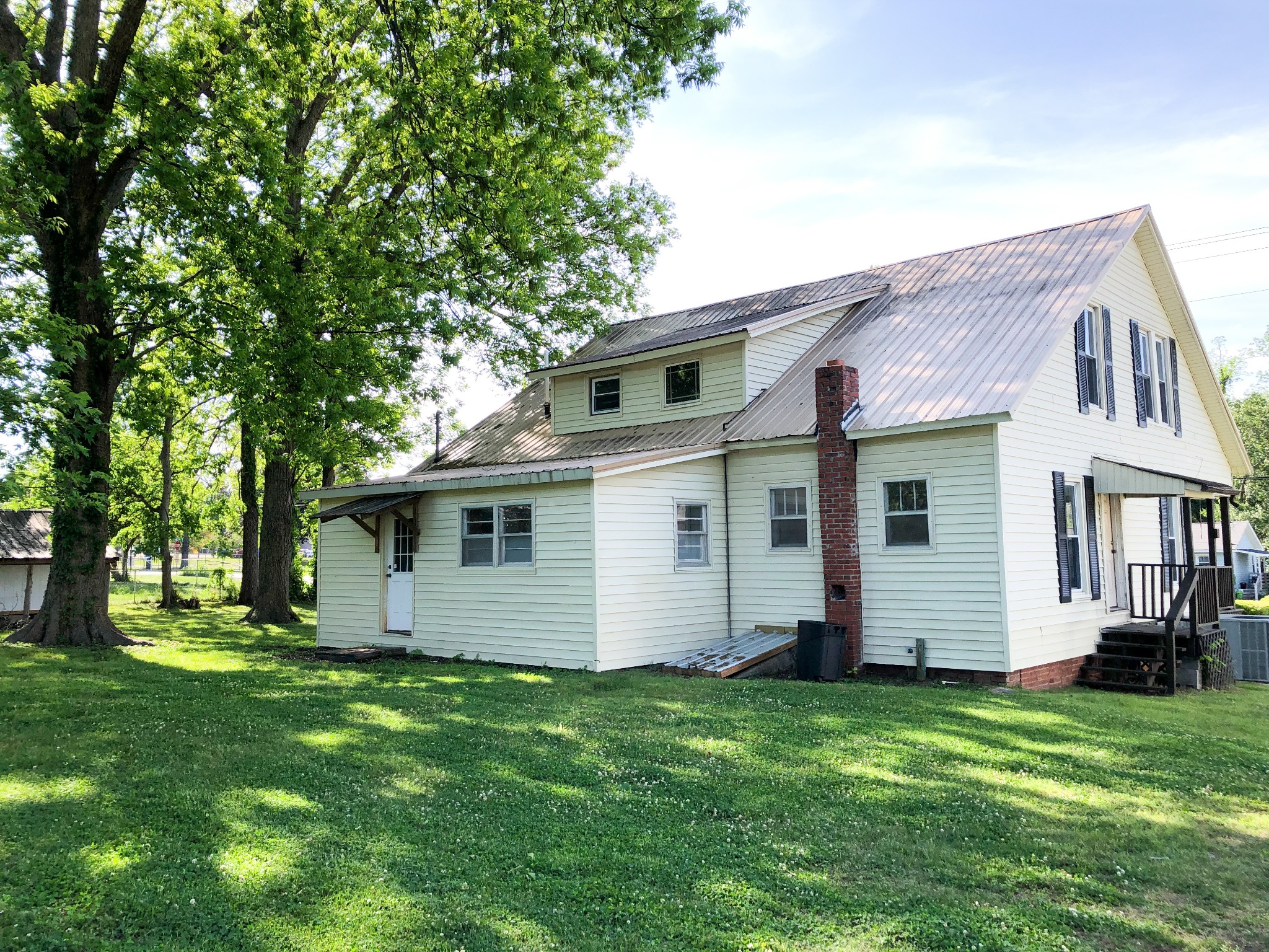301 Bennett Street Decherd TN 37324