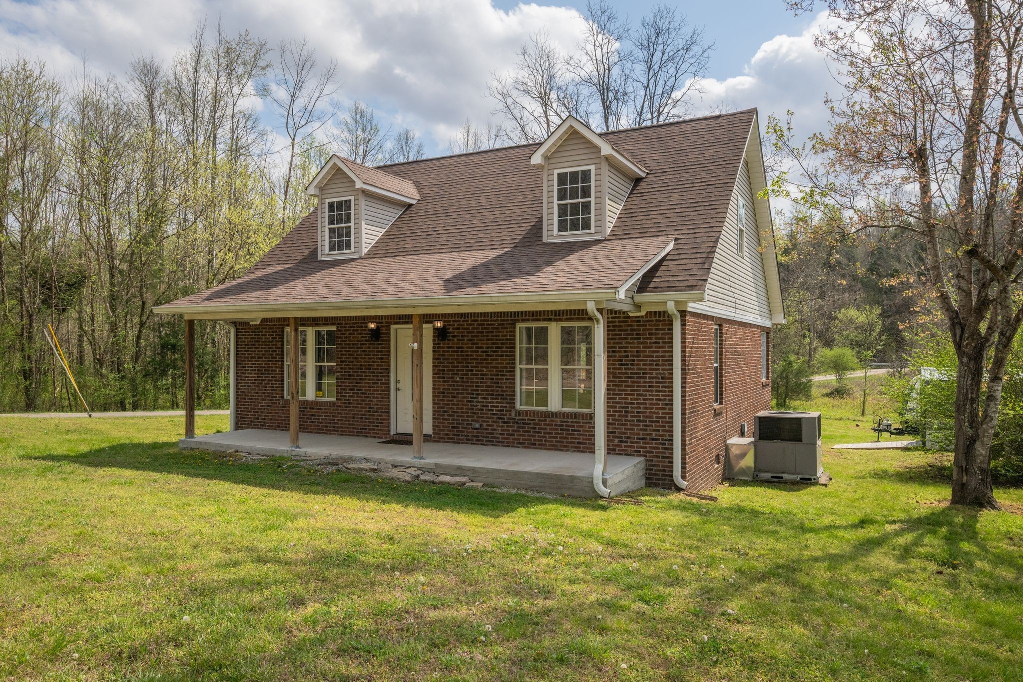 2824 Highway 100 Linden TN 37096
