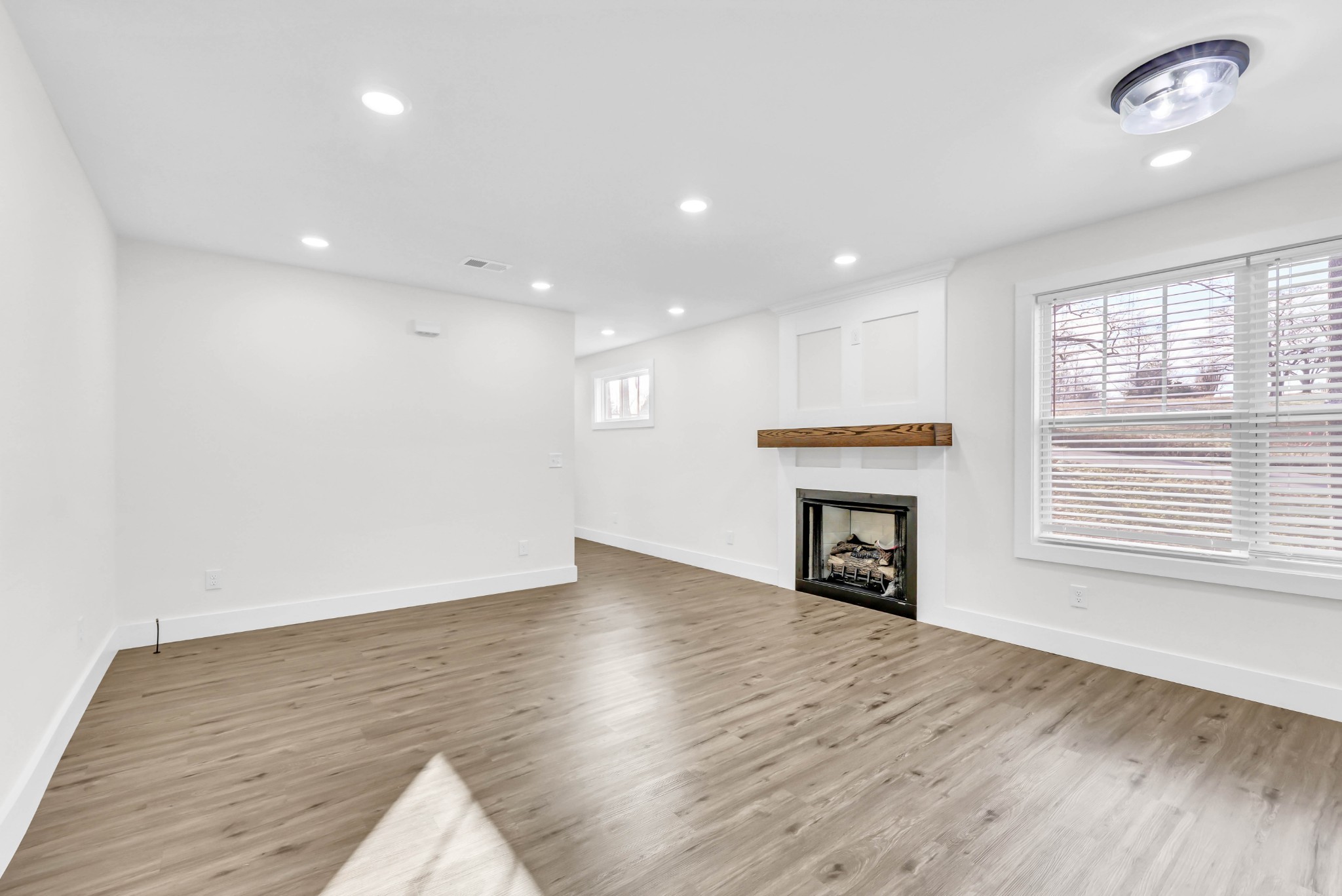 2015 Rosemary Drive Clarksville TN 37042