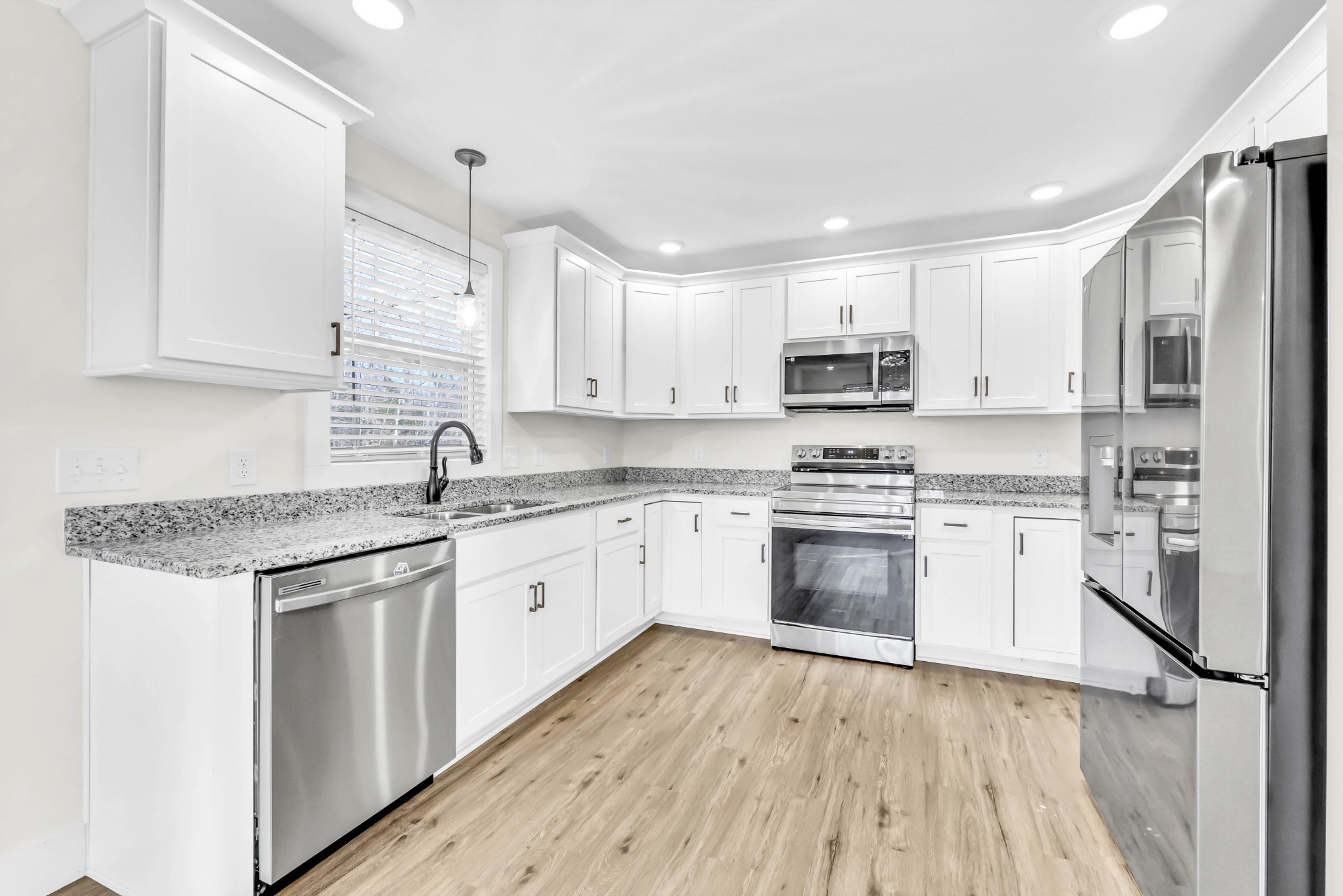 2015 Rosemary Drive Clarksville TN 37042
