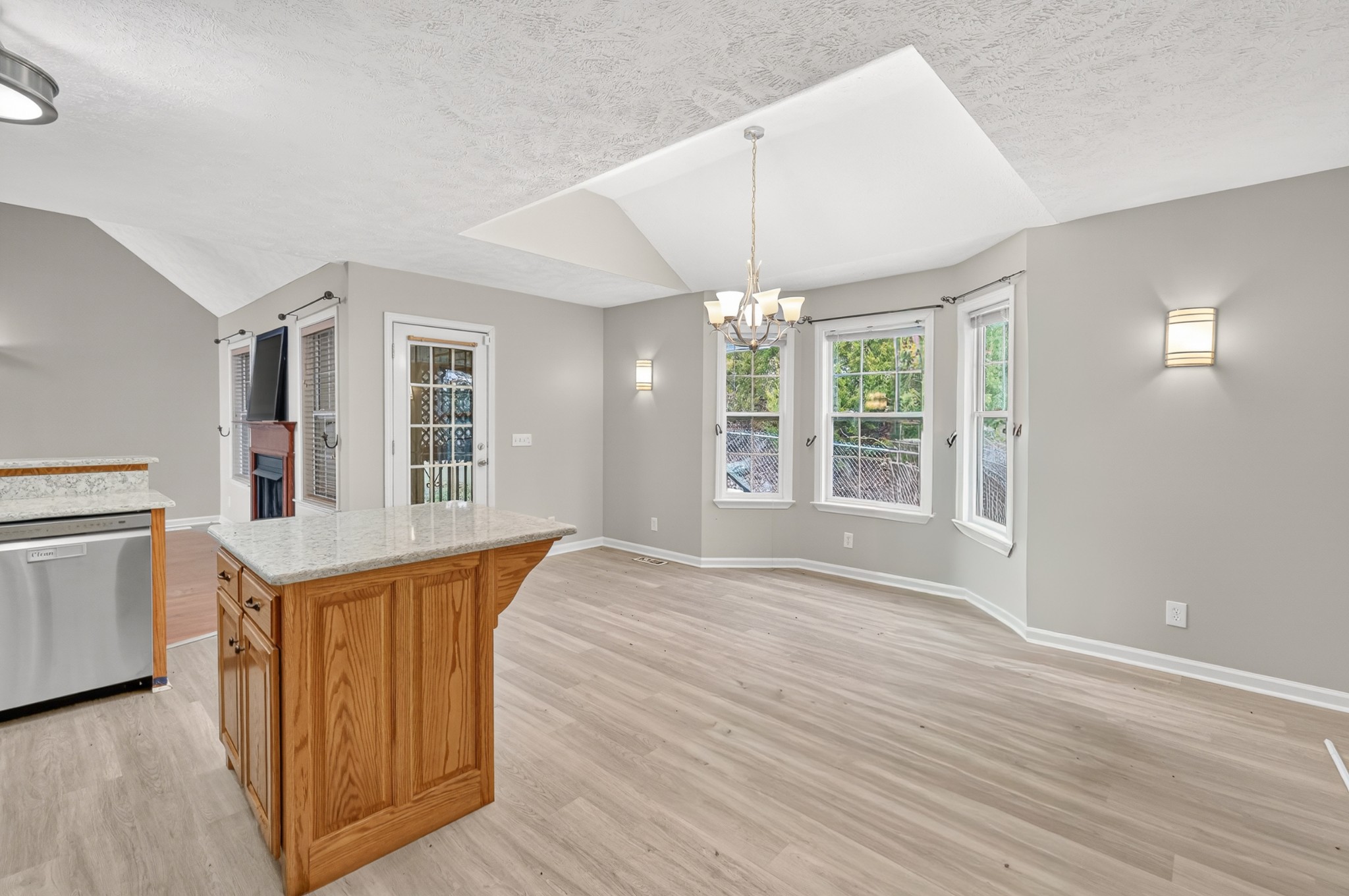 210 Matt Drive Bell Buckle TN 37020