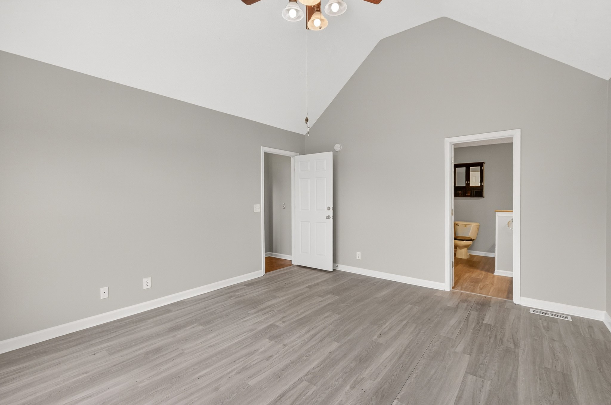 210 Matt Drive Bell Buckle TN 37020