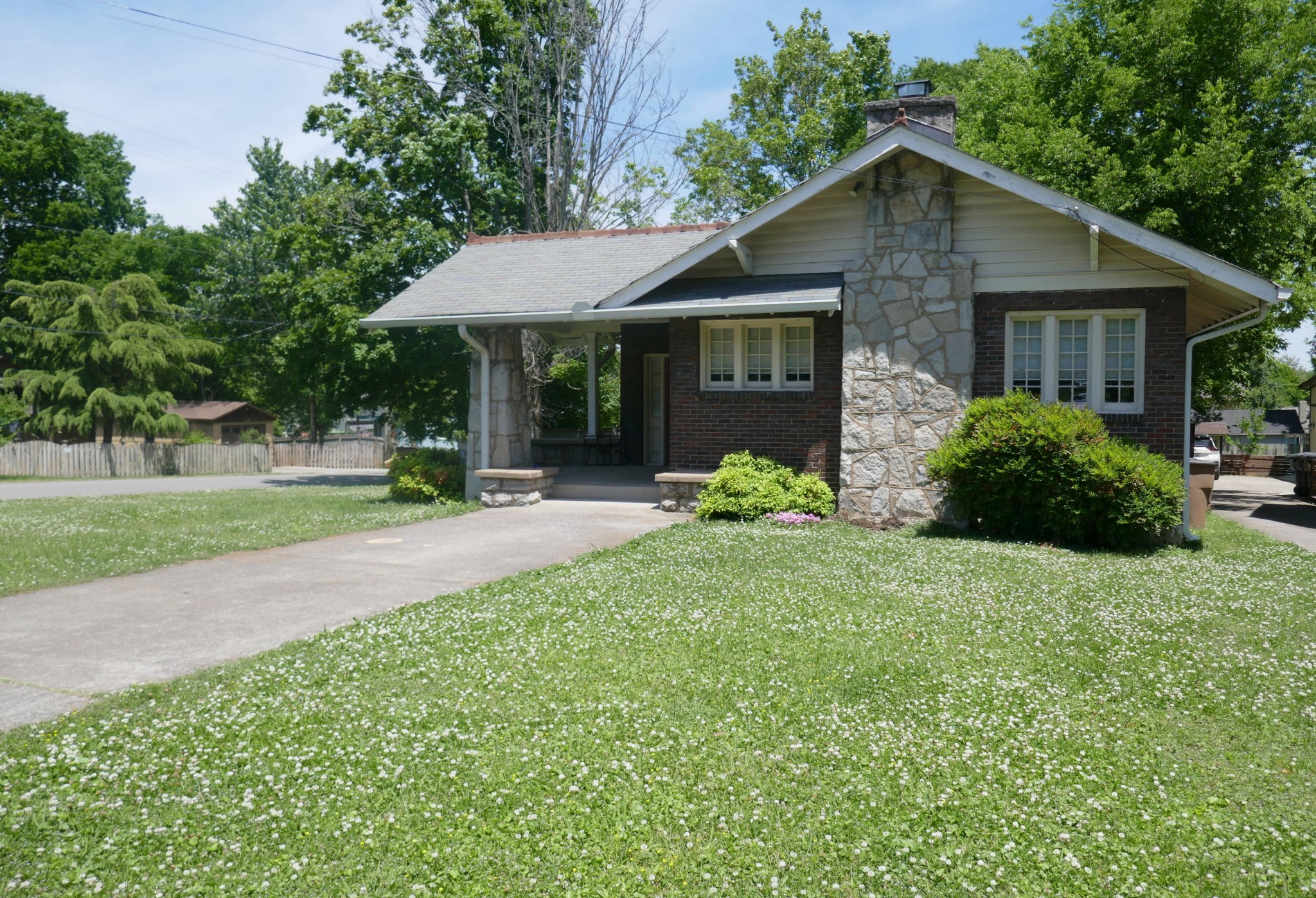 1201 Howard Avenue Nashville TN 37216