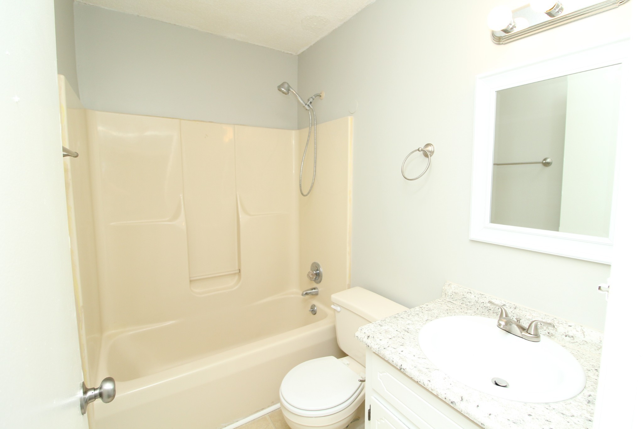 2804 Summertree Lane Clarksville TN 37040