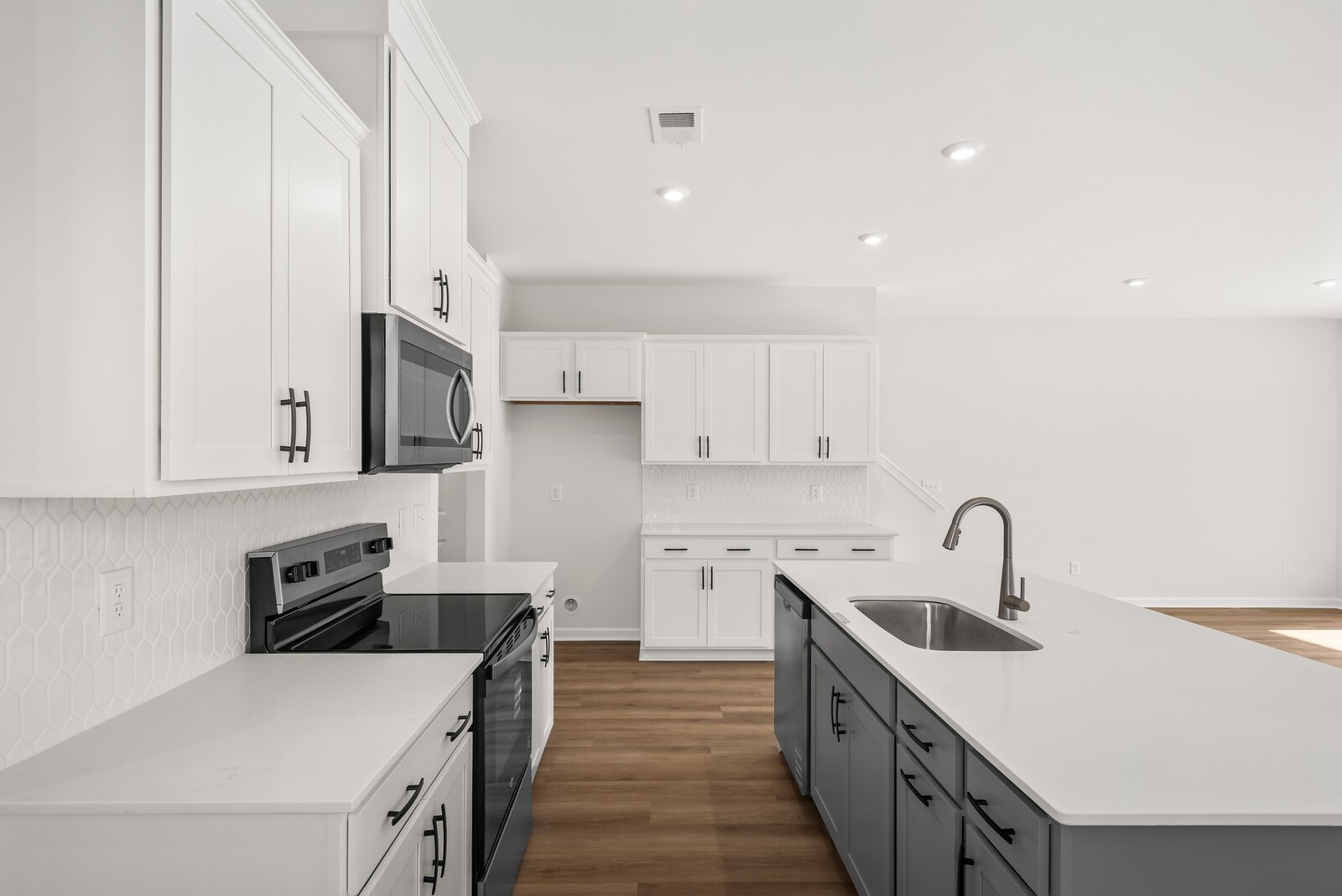 2128 Cheltenham Place Columbia TN 38401