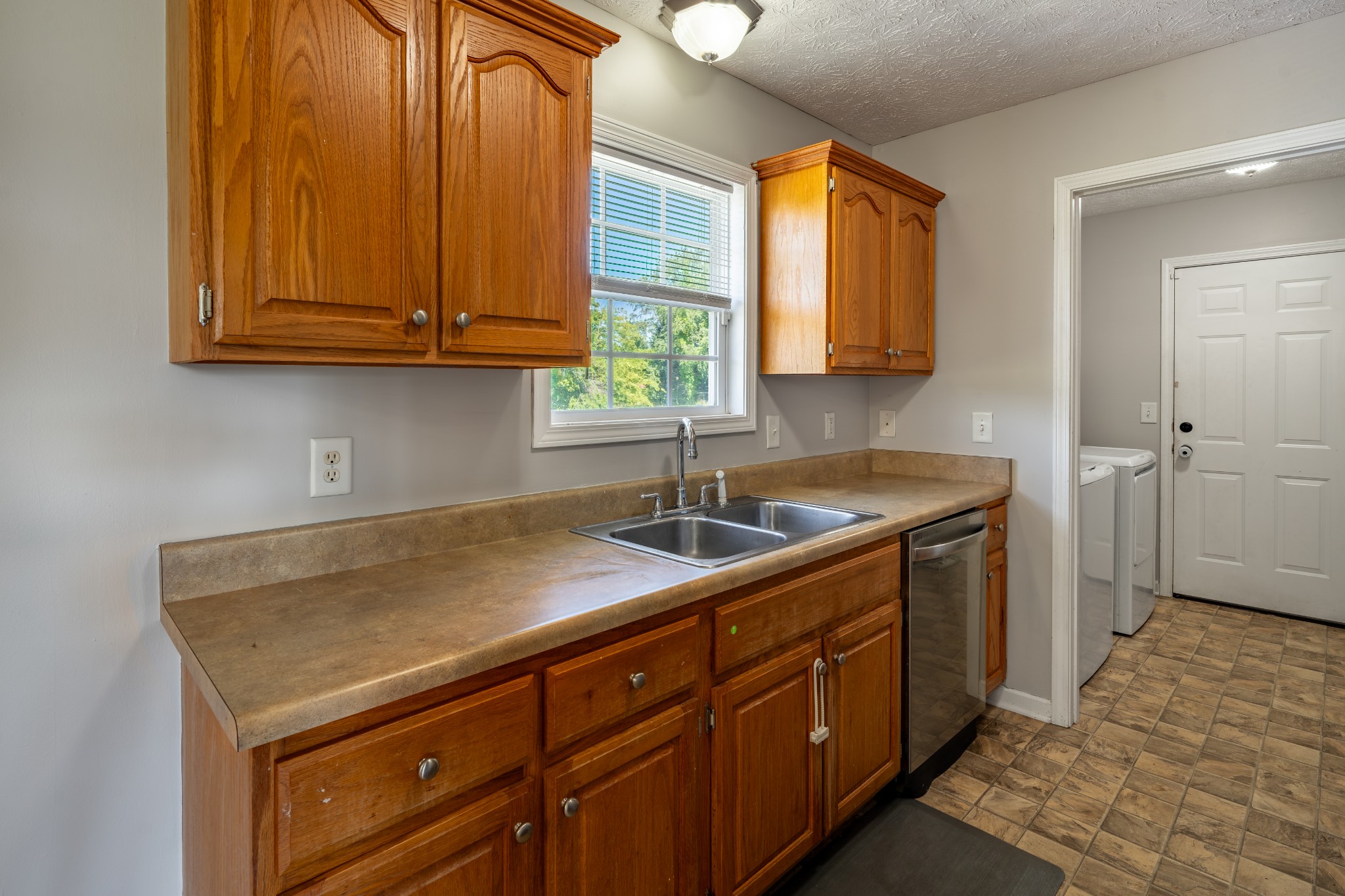 491 White Road Portland TN 37148