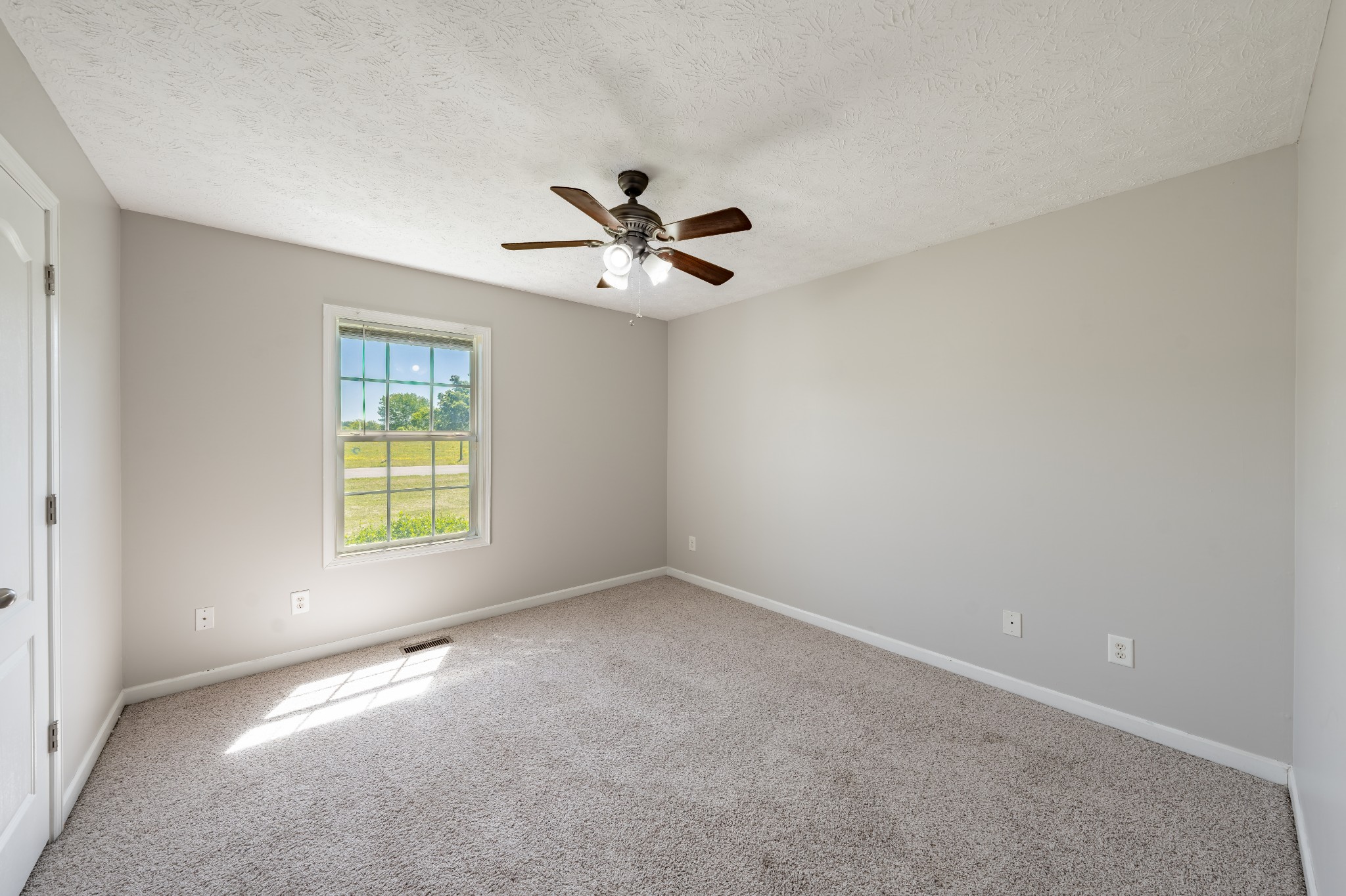 491 White Road Portland TN 37148