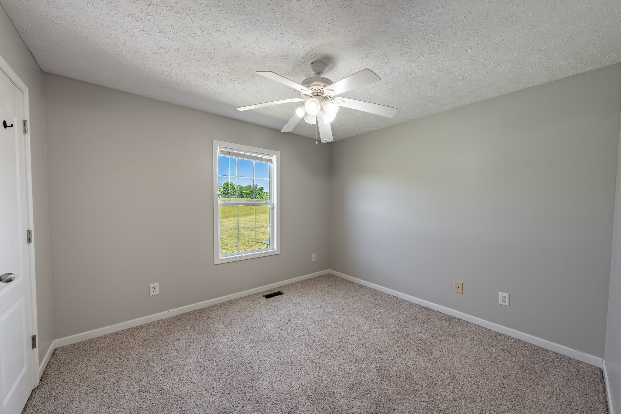 491 White Road Portland TN 37148