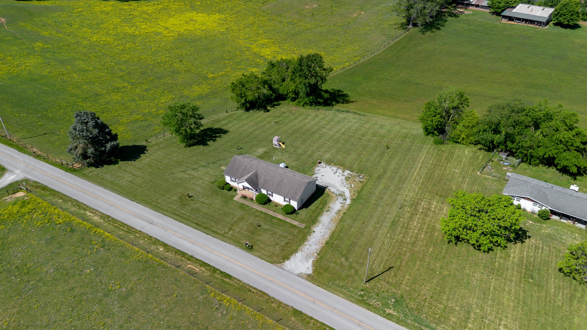 491 White Road Portland TN 37148