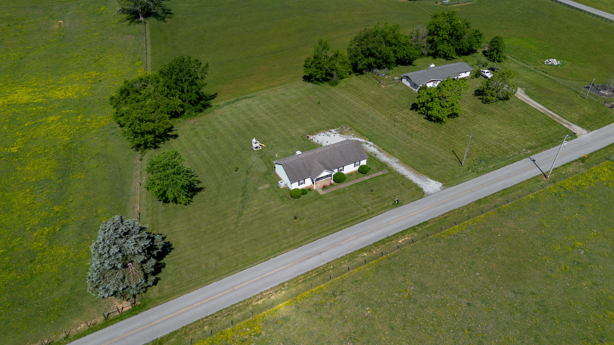491 White Road Portland TN 37148