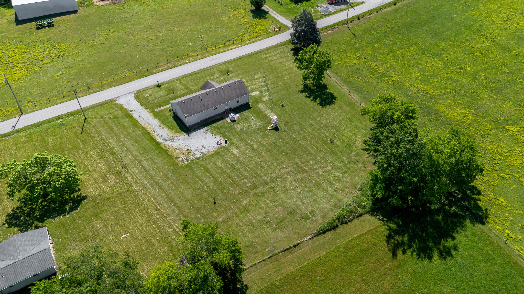 491 White Road Portland TN 37148