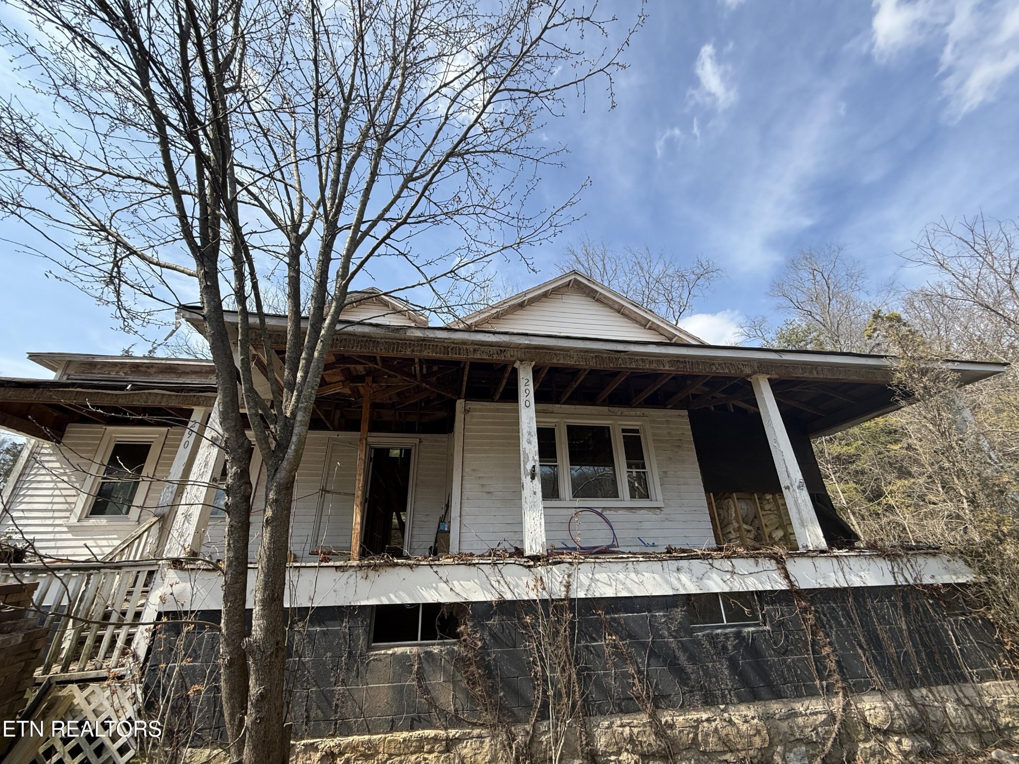 290 Maddox Lane New Tazewell TN 37825