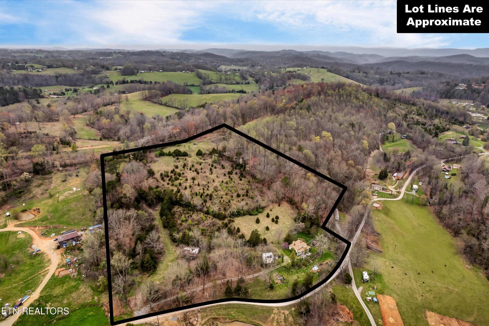 290 Maddox Lane New Tazewell TN 37825