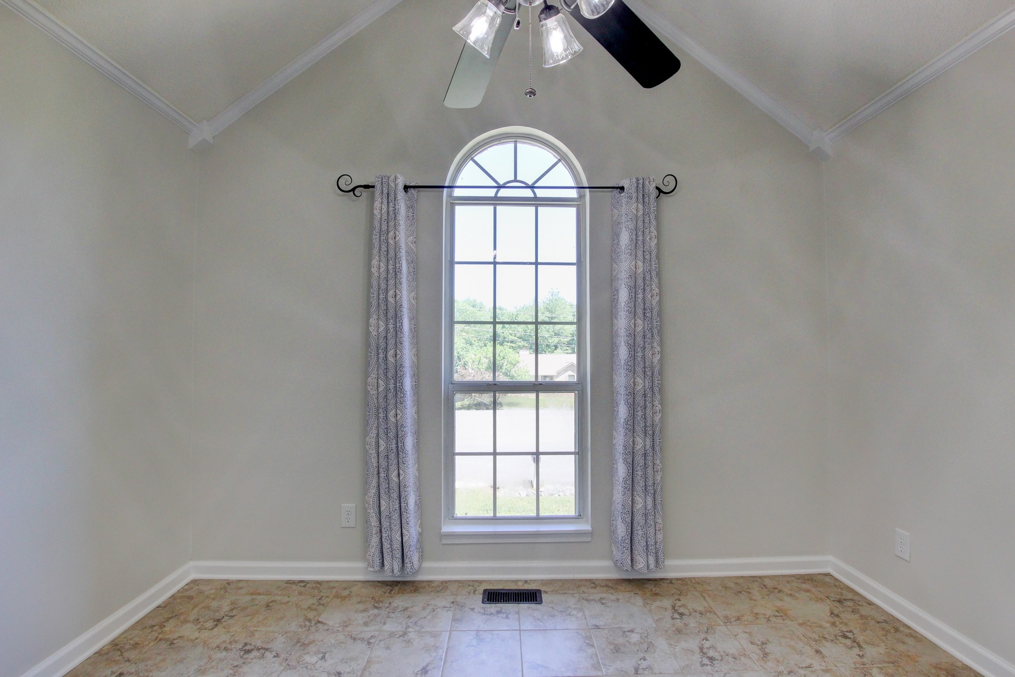 704 Laurelwood Court Clarksville TN 37043